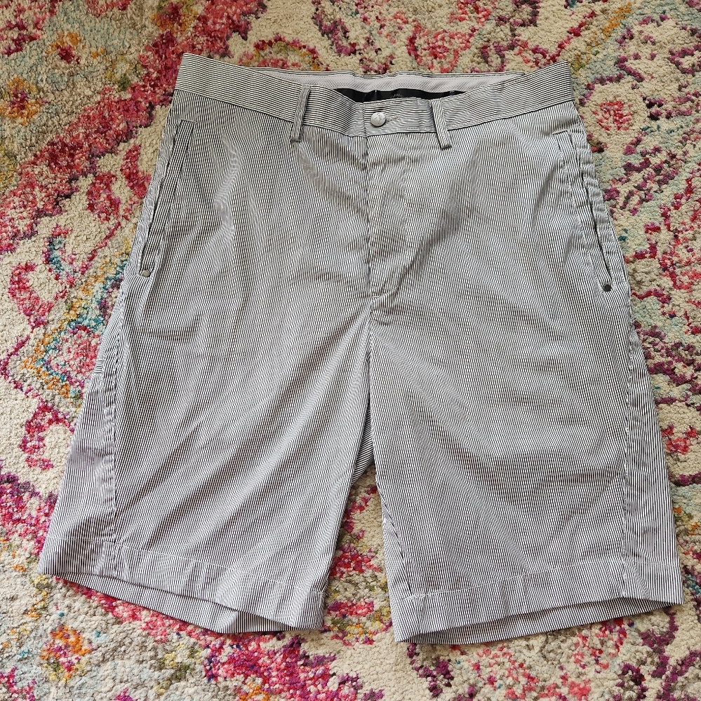 Callaway Striped golf shorts